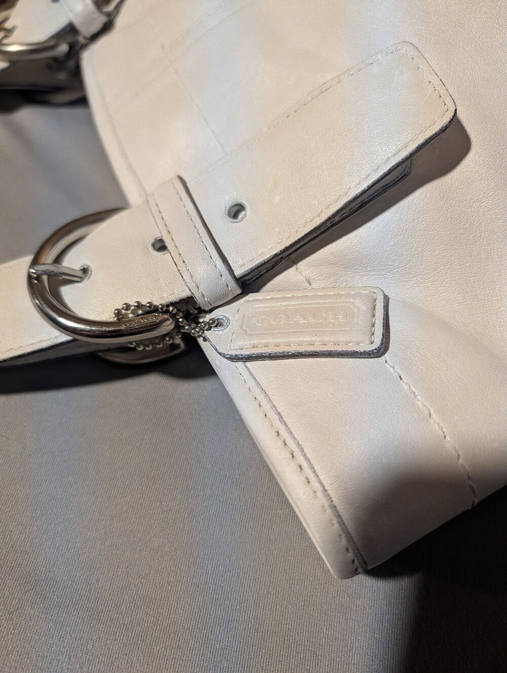 Vintage Coach Soho White Leather Buckle Tote Bag 9544 + Cherry Charm View 4